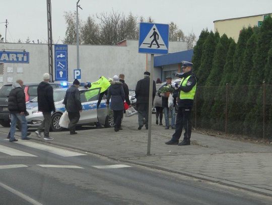 Kaliszanie ruszyli na cmentarze. Ulice zaczynają się korkować ZDJĘCIA