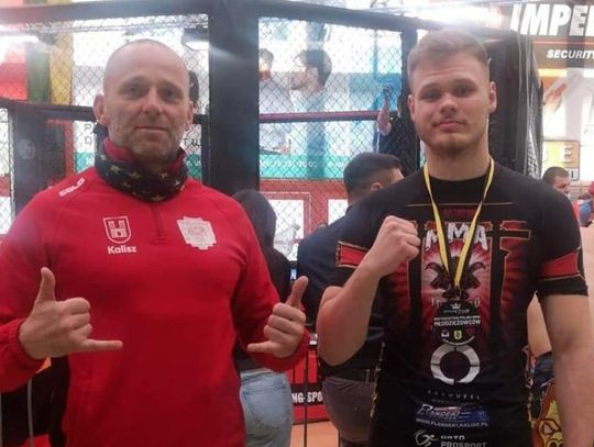 Kaliszanin Wiktor Cegła wicemistrzem Polski młodzieżowców w MMA