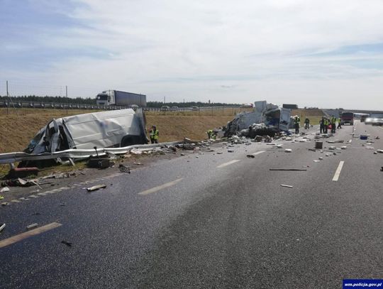 Karambol 5 samochodów na S7. Nie żyje mieszkaniec naszego regionu ZDJĘCIA i WIDEO