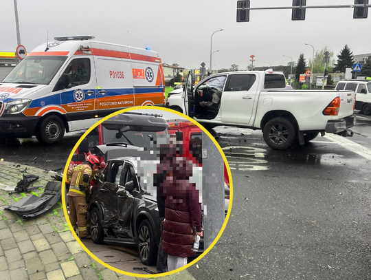 Karygodny BŁĄD! Zderzenie Volvo z Toyotą ZDJĘCIA