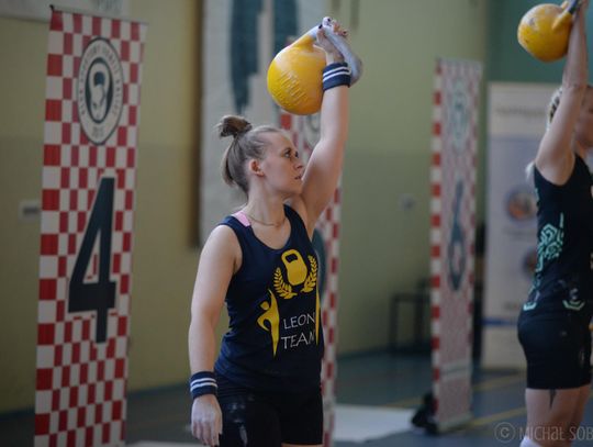 Kettlebell w międzynarodowej obsadzie. Rywalizowali o medale i kwalifikację na ME i MŚ (ZDJĘCIA)