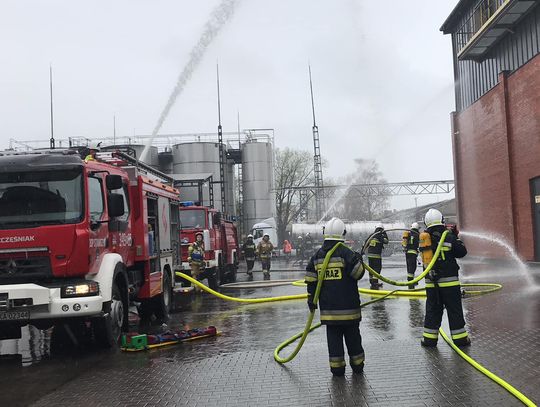 Strażacy zawsze gotowi do akcji. Ćwiczyli na terenie gorzelni w Zbiersku