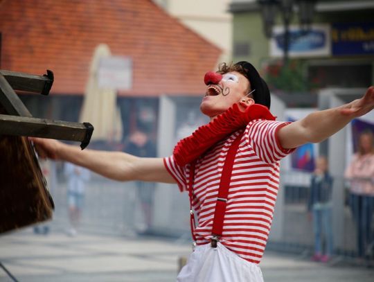 Klaunada i cyrk, blues i country, pantomima i baśń. II dzień La Strady ZDJĘCIA