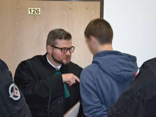 Kluczowy dowód nagranie z monitoringu. Sprawcy brutalnej napaści staną przed sądem