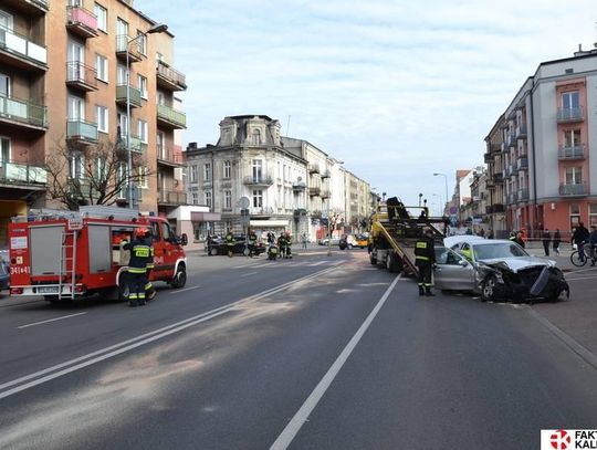 Kolejne skrzyżowanie z sygnalizacją i kamerami