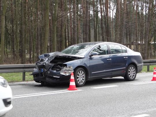 Kolejny wypadek na krajowej 25-tce ZDJĘCIA