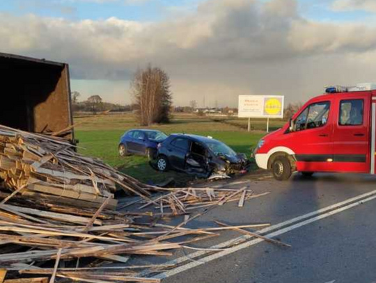 Kompletnie pijany kierował ciężarówką. Dwie osoby poważnie ranne!