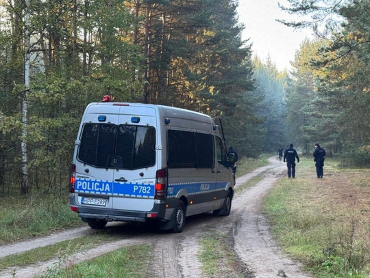 Kompletnie pijany mężczyzna zgubił się w lesie. Służby postawione na nogi Kompletnie pijany mężczyzna zgubił się w lesie. Służby postawione na nogi