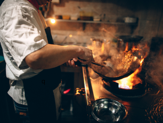Kontrole w restauracjach. Wykryto liczne nieprawidłowości