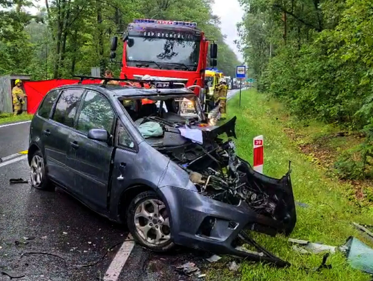 Koszmarny poranek na krajówce. Zginęły dwie osoby