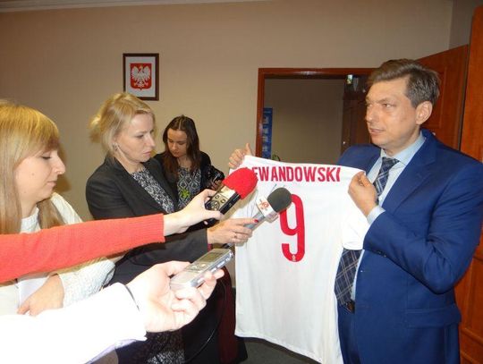 Koszulka Lewandowskiego na licytacji WOŚP
