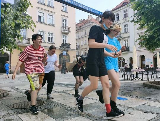 Kurtyny dla ochłody. PWiK na upały