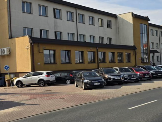Ładunek wybuchowy w kaliskim urzędzie? Pilna akcja w skarbówce