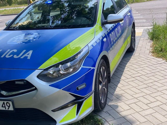 Leżał na podłodze sklepu i bełkotliwie mówił. To nie był alkohol!