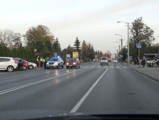 Ludzie jadą na cmentarze. Sprawdzamy sytuację na drogach ZDJĘCIA