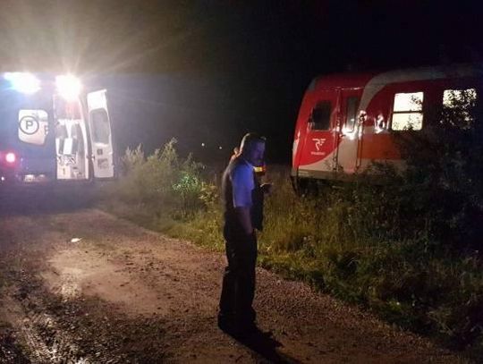 Mężczyzna wpadł pod pociąg, zginął na miejscu