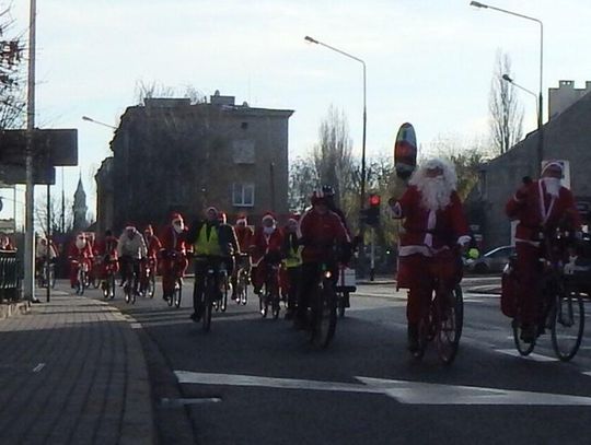 Mikołaje na rowerach ZDJĘCIA