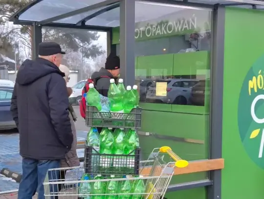 Miliard butelek! Jedni zarabiają, inni tracą na systemie kaucyjnym