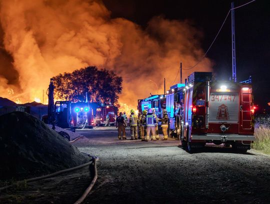 Milionowe straty.  Ogromny pożar pod Kaliszem