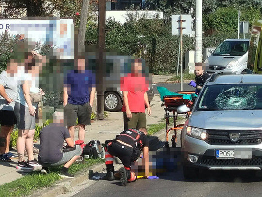 Młoda rowerzystka walczy o życie. Dramat na ostrowskiej ulicy