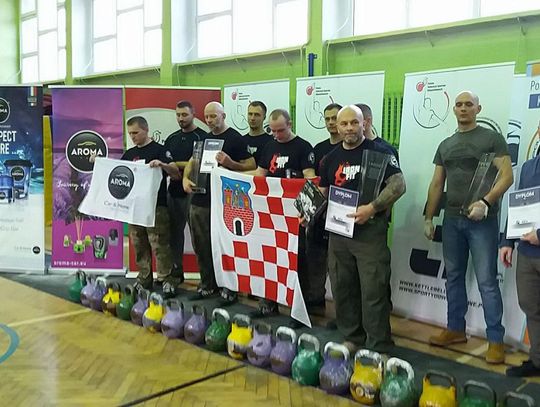 Mocne sztafety. Siłacze z Ironfit w gwardyjskimi medalami