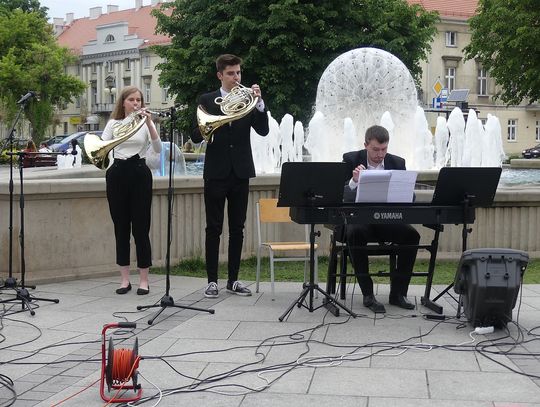 Muzyczne powitanie przy fontannie WSTĘP WOLNY