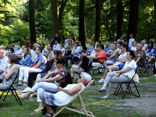 Muzyka Haydna i Moniuszki wybrzmiała w Parku Miejskim ZDJĘCIA i WIDEO