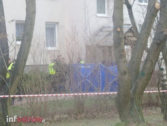 Myła okna i wypadła z 3. piętra. Zginęła na miejscu