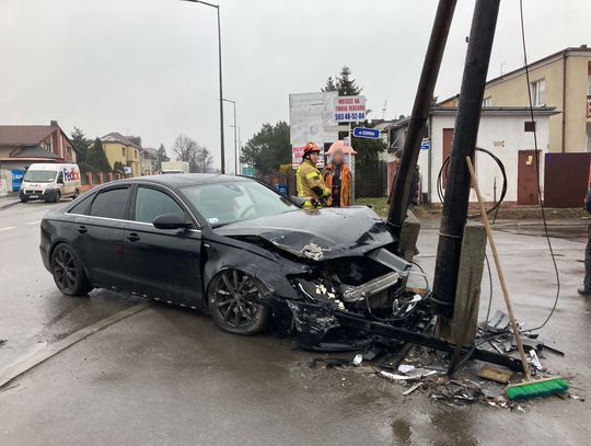 Myślała że zdąży? Kolizja dwóch aut na Stawiszyńskiej