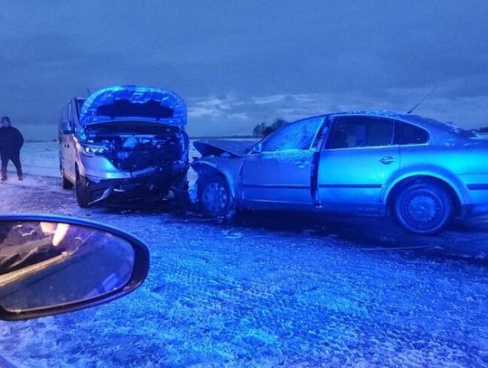 „Nie dostosował prędkości”. Czołowe zderzenie z busem „Nie dostosował prędkości”. Czołowe zderzenie z busem