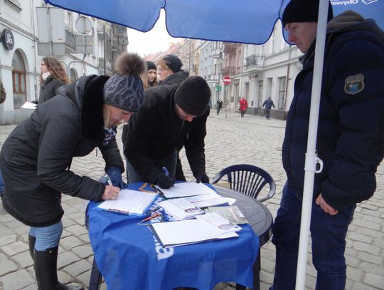 Nie p(i)sujcie nam szkoły! Kaliszanie chcą referendum w sprawie reformy edukacji?