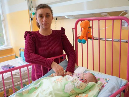 "Nie skazujcie mojej córki na powolną śmierć!" Matka 5-miesięcznej Klaudii szuka kliniki