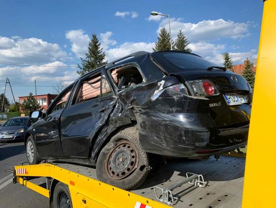 Nie ustąpił pierwszeństwa przejazdu i doprowadził do kolizji. 2 osoby w szpitalu