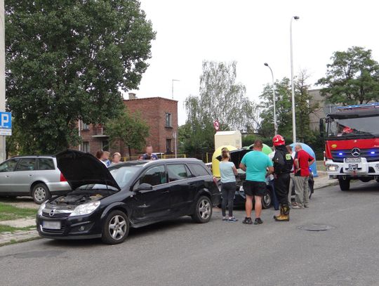 Nie ustąpiła pierwszeństwa. Jedna osoba w szpitalu ZDJĘCIA