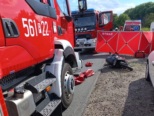 „Nie złożył nóżki”. Poważny wypadek motocyklisty