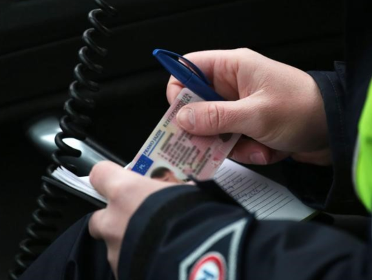 Niebezpieczne popisy na myjni. 20-latek stracił prawo jazdy