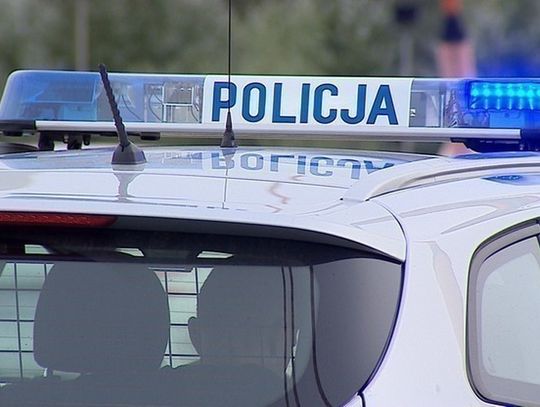 Nieuważny kierowca? Chciał wykonać jeden manewr, teraz szuka go policja