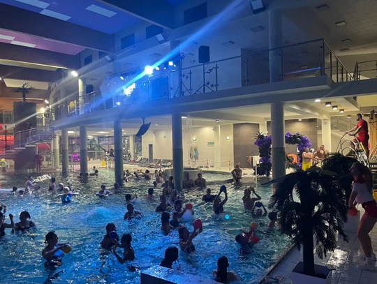 Nocne pływanie i sauny po zmroku. Aquapark szykuje Halloween Party