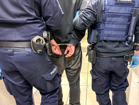 Obława na poszukiwanych. W ręce kaliskiej policji wpadło kilka osób
