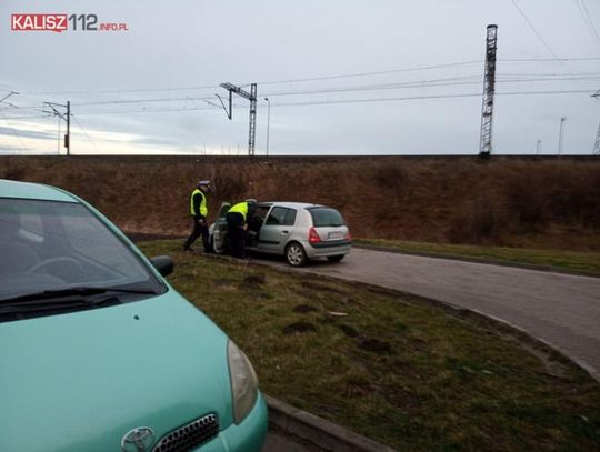 Obywatelskie zatrzymanie przy ul. Wrocławskiej. Kierowca wydmuchał 2 promile ZDJĘCIA