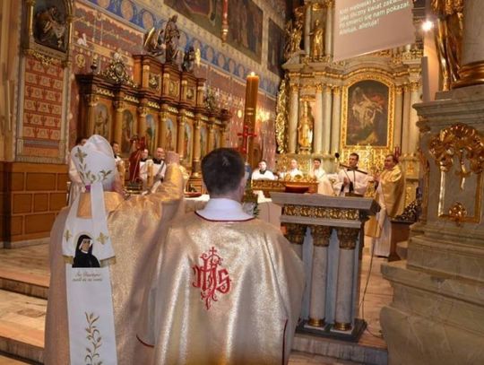 „Od powietrza, głodu i niespodzianej śmierci”. W kościołach modlą się o deszcz i zdrowie