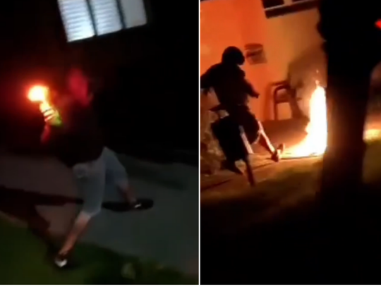 Ogień na osiedlu! Młody chłopak rzuca butelkę i „kręci rolkę” WIDEO