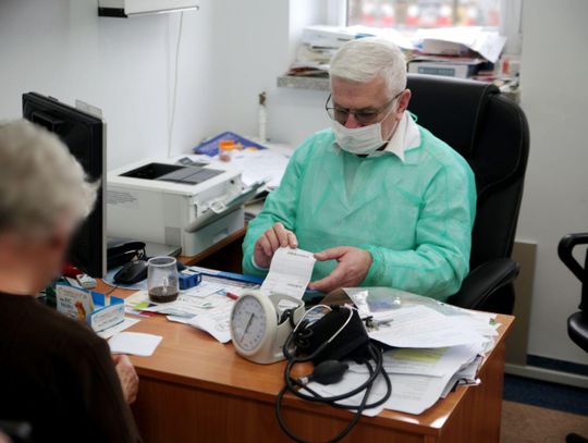 Ograniczenia w poradniach i przychodniach! Kontakt z lekarzem przez telefon, recepty tylko elektroniczne