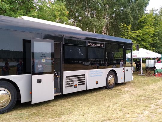 Około stu osób wykonało RTG płuc w czasie pikniku na Szałem. Kilka musi podjąć leczenie ZDJĘCIA