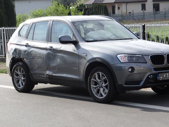 Ona wyprzedzała, on skręcił. Kolizja BMW i Lublina ZDJĘCIA