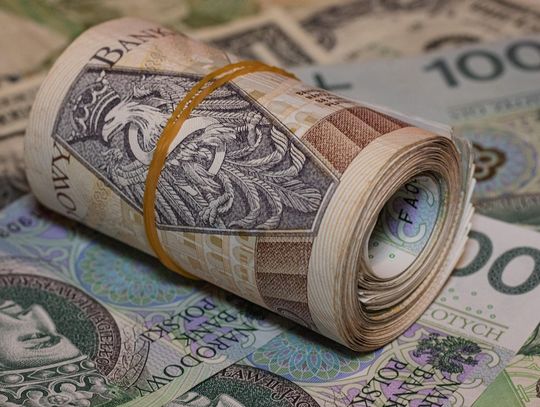 Oni dostaną podwyżki. Rekordowe ZAROBKI w tej sieci