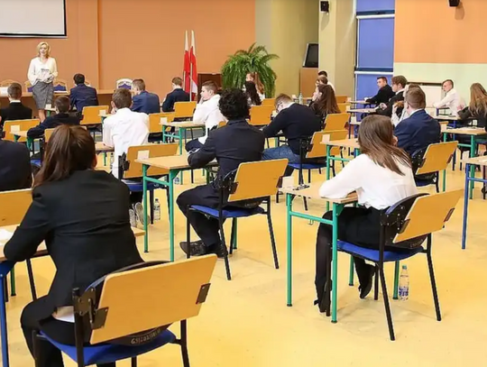 Ósmoklasiści poznali wyniki egzaminu. Jak poszło młodzieży w Kaliszu?