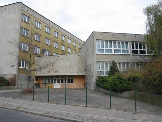 Ośrodek do wyburzenia, pozostałe budynki w dzierżawę