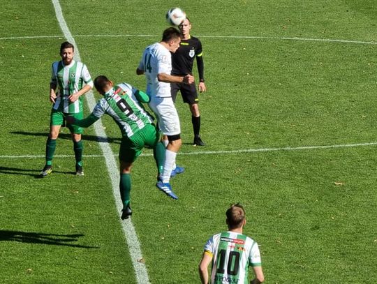 Ostre strzelanie z Victorią. Efektowne zwycięstwo rezerw KKS-u (WIDEO)