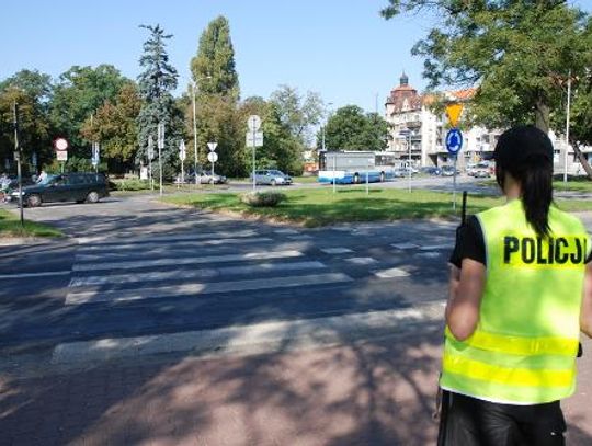 Ostrowscy policjanci wyszli na ulicę